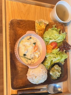 ちぢみほうれん草と雪の下大根の和風味噌シチュー