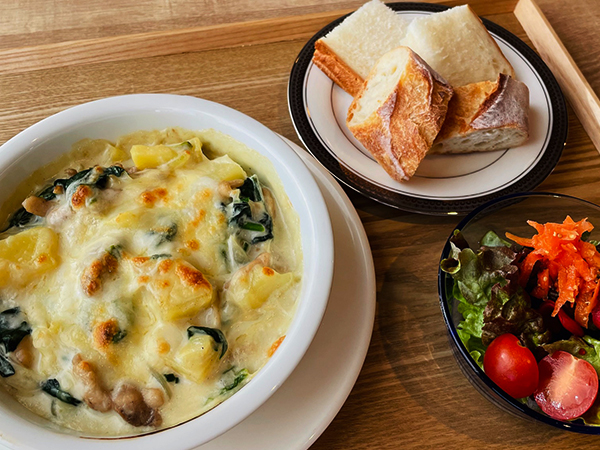 ちぢみほうれん草のグラタン