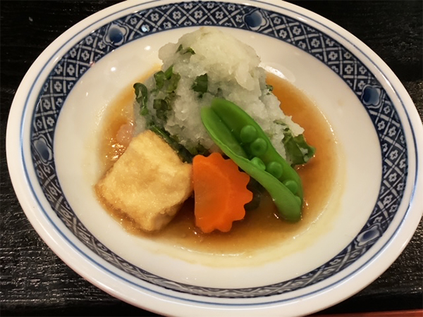 ほうれん草と大根が香るホッケのかぶら蒸し風